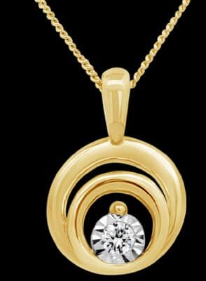 Glacier Fire Canadian Diamond Circle Pendant in 10K Yellow Gold