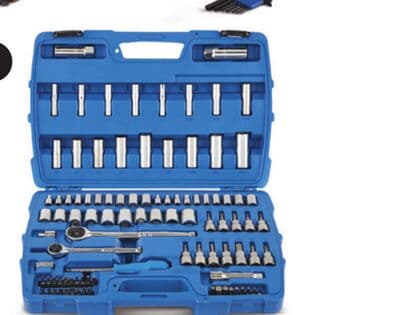 Mastercraft 95-Pc Socket Set. 1⁄4˝ and 3⁄8˝ drive sizes.